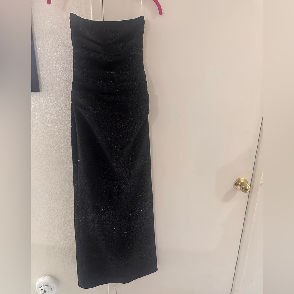 Elegant Black Strapless Evening Dress
